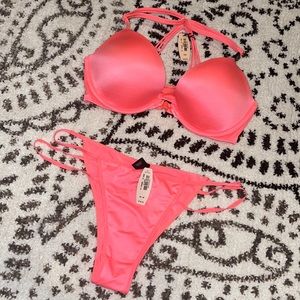 VICTORIA’S SECRET Bra & Panty Set Orange